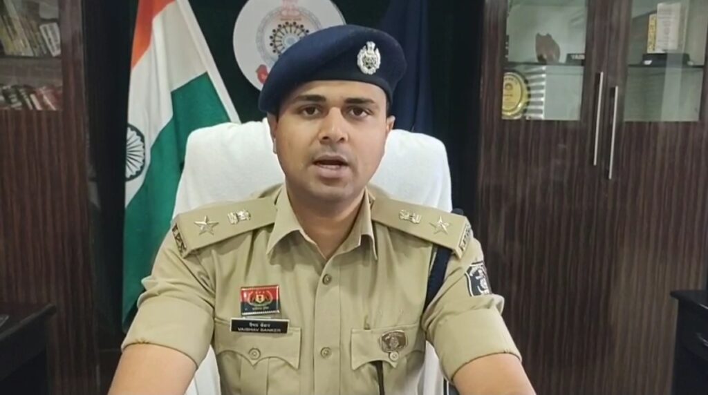 बलरामपुर पुलिस की अब तक की सबसे बड़ी कार्रवाई, 10 करोड़ रुपये का गांजा और ट्रक जब्त