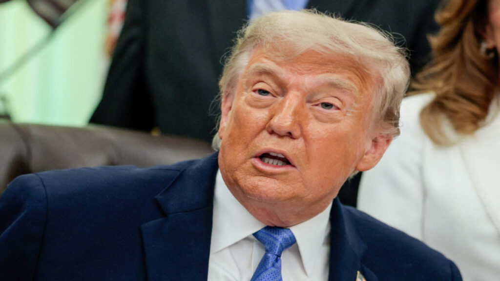 US Court का Trump को झटका: 1.8 अरब डॉलर के ‘एंटी वेपनाइजेशन’ फंड पर अनिश्चितकालीन रोक
