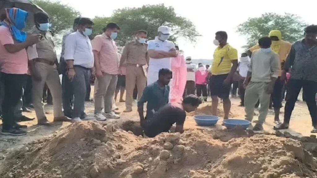 CG NEWS : एक के बाद एक 8 मौतें, प्रशासन की कार्रवाई से ग्रामीणों में भारी नाराजगी