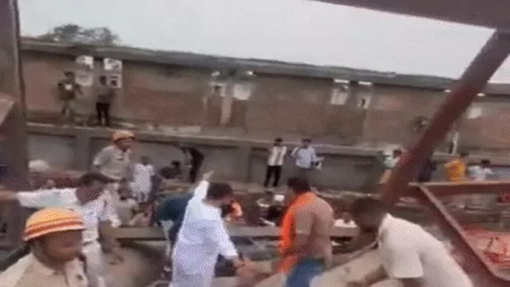 BREAKING NEWS : कोलकाता में बड़ा हादसा’ निर्माणाधीन गोदाम का शेड गिरा, 5 मजदूरों की मौत