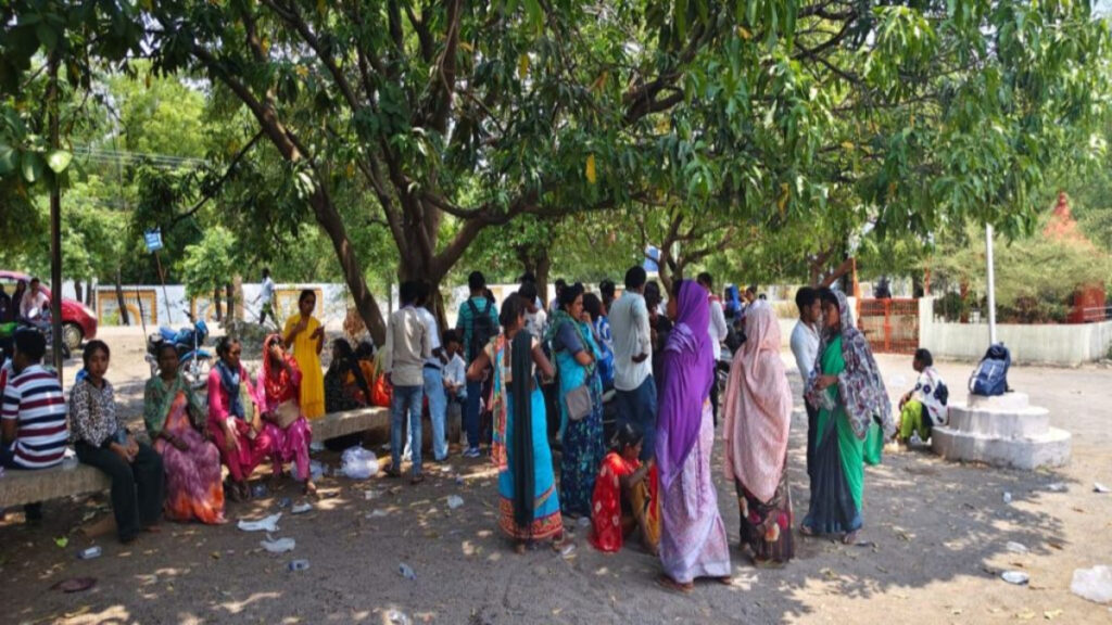 CG NEWS : धर्मांतरण के आरोप में कार्रवाई, दो पास्टरों की गिरफ्तारी पर ईसाई समुदाय का प्रदर्शन