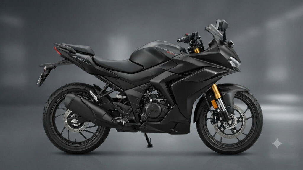 बिना कवर के सड़कों पर दिखी Hero Karizma XMR 250, लीक तस्वीरों ने बढ़ाई धड़कनें Hero Karizma XMR 250