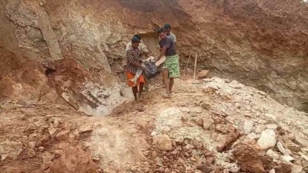 CG Breaking News : अवैध खदान में दर्दनाक हादसा, चट्टान गिरने से दो मजदूरों की मौत