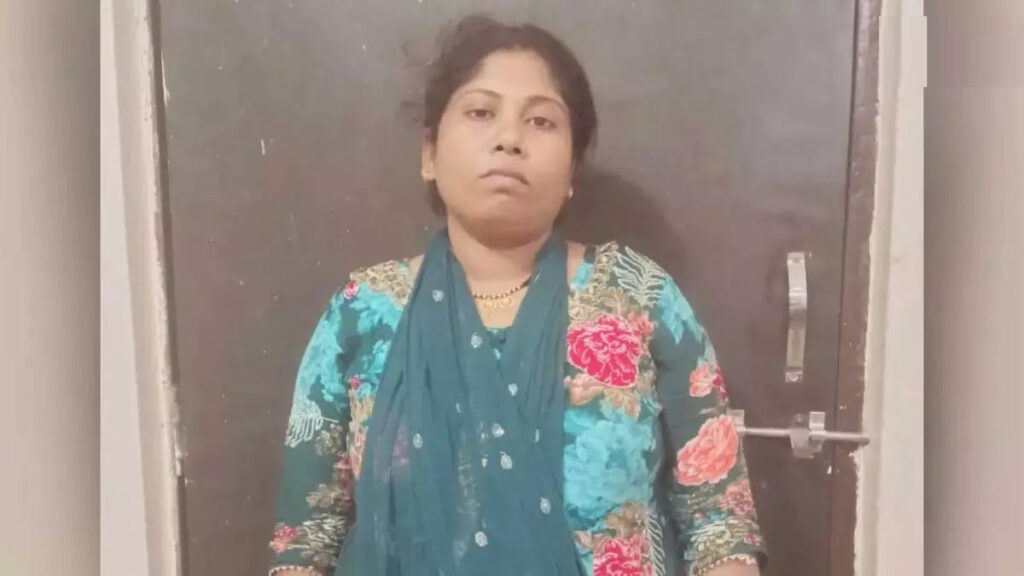 CG Crime News : महिला आरोपी ने पुलिस को दिया चकमा, थाने से फरार होने पर तीन पुलिसकर्मी निलंबित