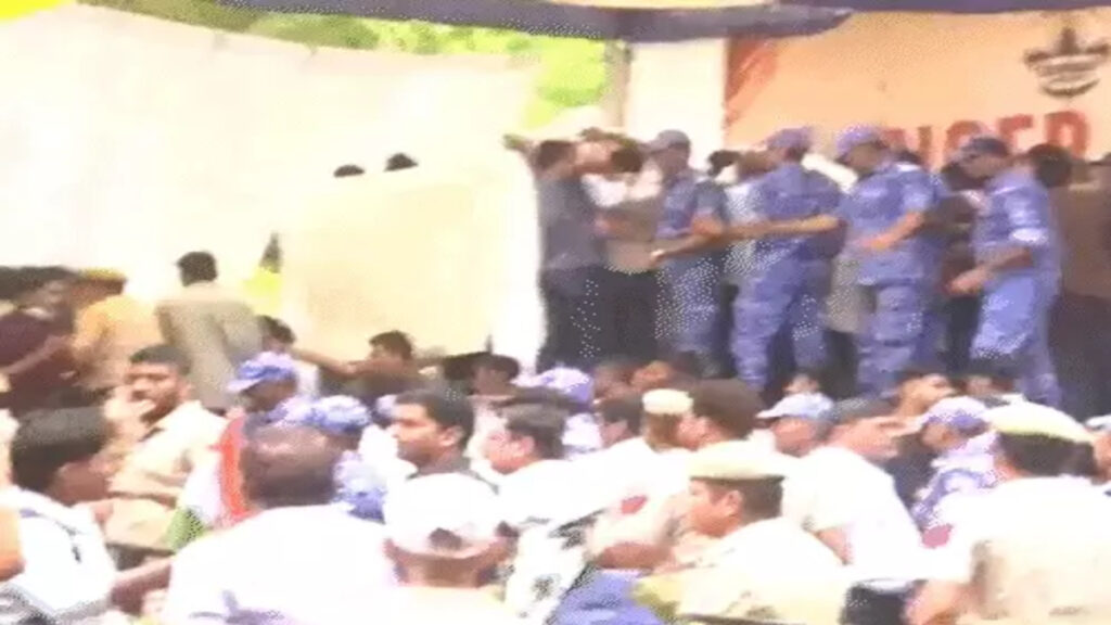 Sonam Wangchuk News : सोनम वांगचुक की तबीयत पर बढ़ी चिंता, अस्पताल में दवा लेने से किया इनकार’ मेडिकल रिपोर्ट पर उठे सवाल