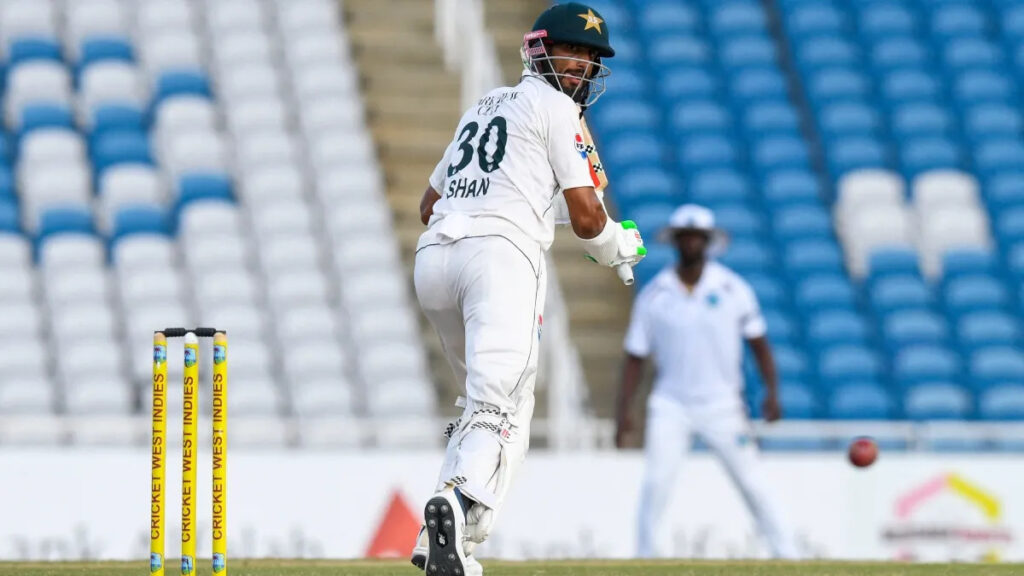Pakistan vs West Indies : पाकिस्तान की मुश्किलें बढ़ीं, दूसरे टेस्ट से पहले कप्तान शान मसूद हुए बाहर