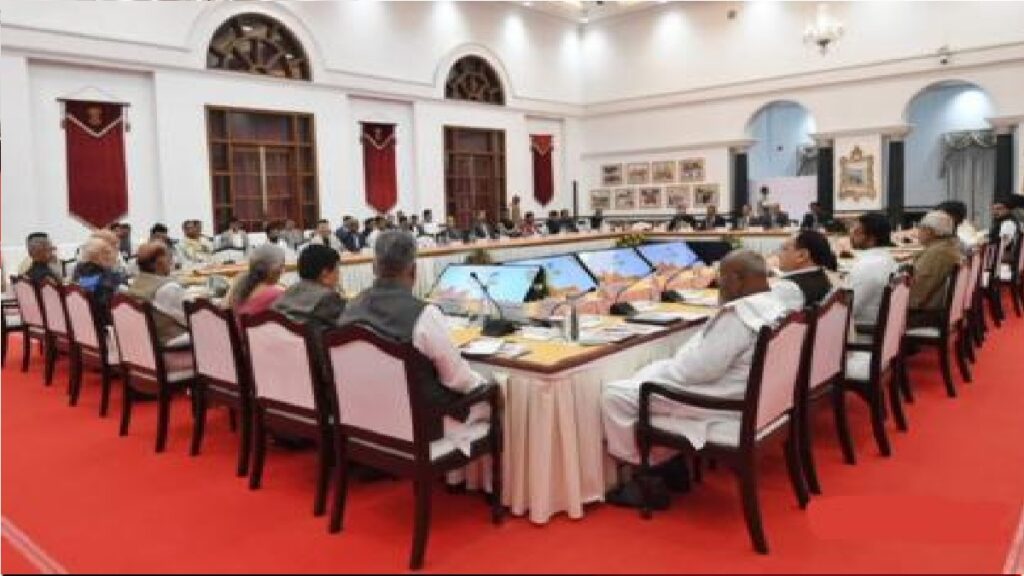 Monsoon Session All Party Meeting : संसद सत्र से पहले विपक्ष का वॉकआउट, NCPI को बुलाने पर सरकार घिरी