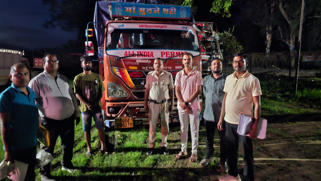 बलरामपुर : अवैध उर्वरक परिवहन पर कार्रवाई, 240 बोरी जैविक खाद जब्त कलेक्टर के निर्देश पर अवैध गतिविधियों पर कड़ी निगरानी