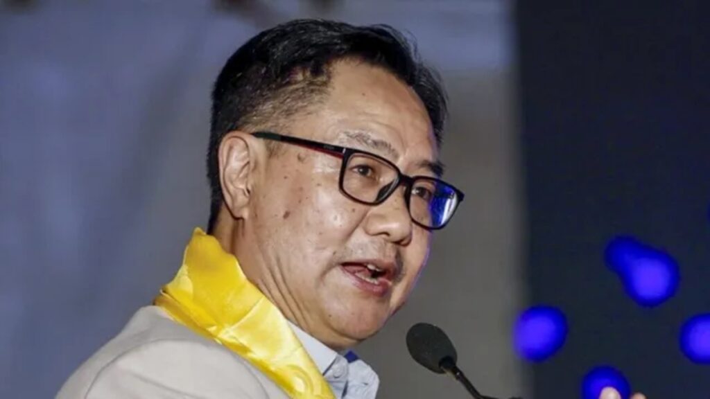 Kiren Rijiju: न्यूयॉर्क में तिरंगे के अनादर पर भड़के किरेन रिजिजू, बोले- ‘देश का अपमान महंगा पड़ेगा’