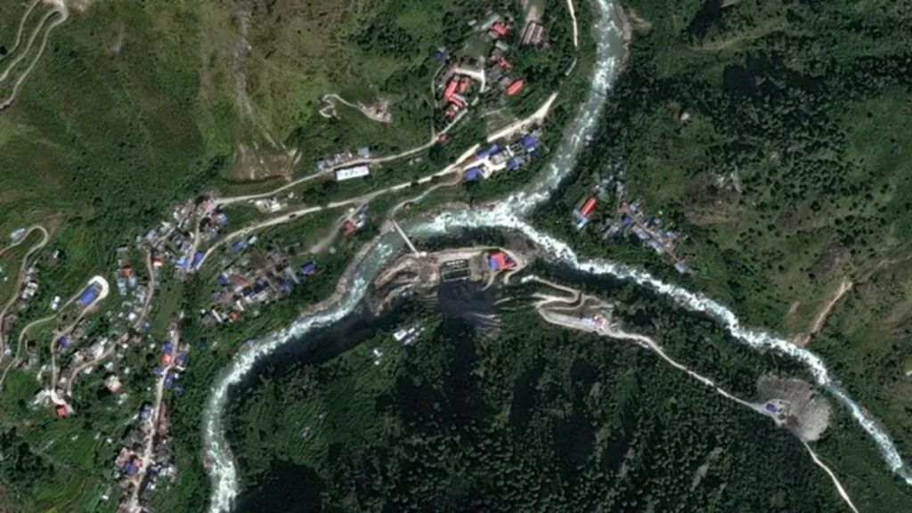 BREAKING NEWS : नेपाल-तिब्बत सीमा पर ग्लेशियर का बड़ा हिस्सा टूटा, 1.2 KM नीचे आया बर्फीला मलबा’ नदी में आया भयानक उफान