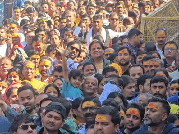 Mahakal Temple Stampede : उज्जैन में नागपंचमी पर बड़ा हादसा टला, 40 हजार श्रद्धालु कतार में; 13 की तबीयत बिगड़ी