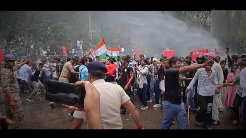 Jharkhand Student Protest : झारखंड में छात्रों का उग्र प्रदर्शन’ विधानसभा परिसर तक पहुंचे प्रदर्शनकारी, पुलिस ने संभाला मोर्चा