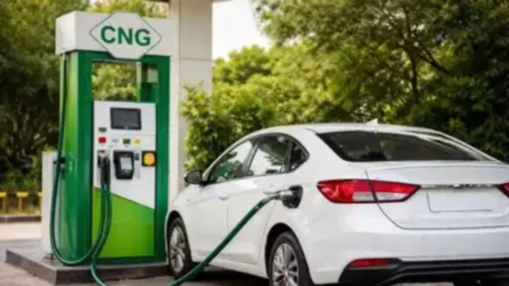 CNG Price Hike: लगातार पांचवीं बार बढ़े CNG के दाम, चार महीने में करीब ₹10 का इजाफा