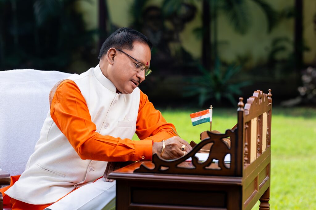 शिक्षक दिवस पर CM विष्णु देव साय का भावुक संदेश’ हर बच्चे की प्रतिभा पहचानें, पीछे छूट रहे विद्यार्थियों का हाथ थामें